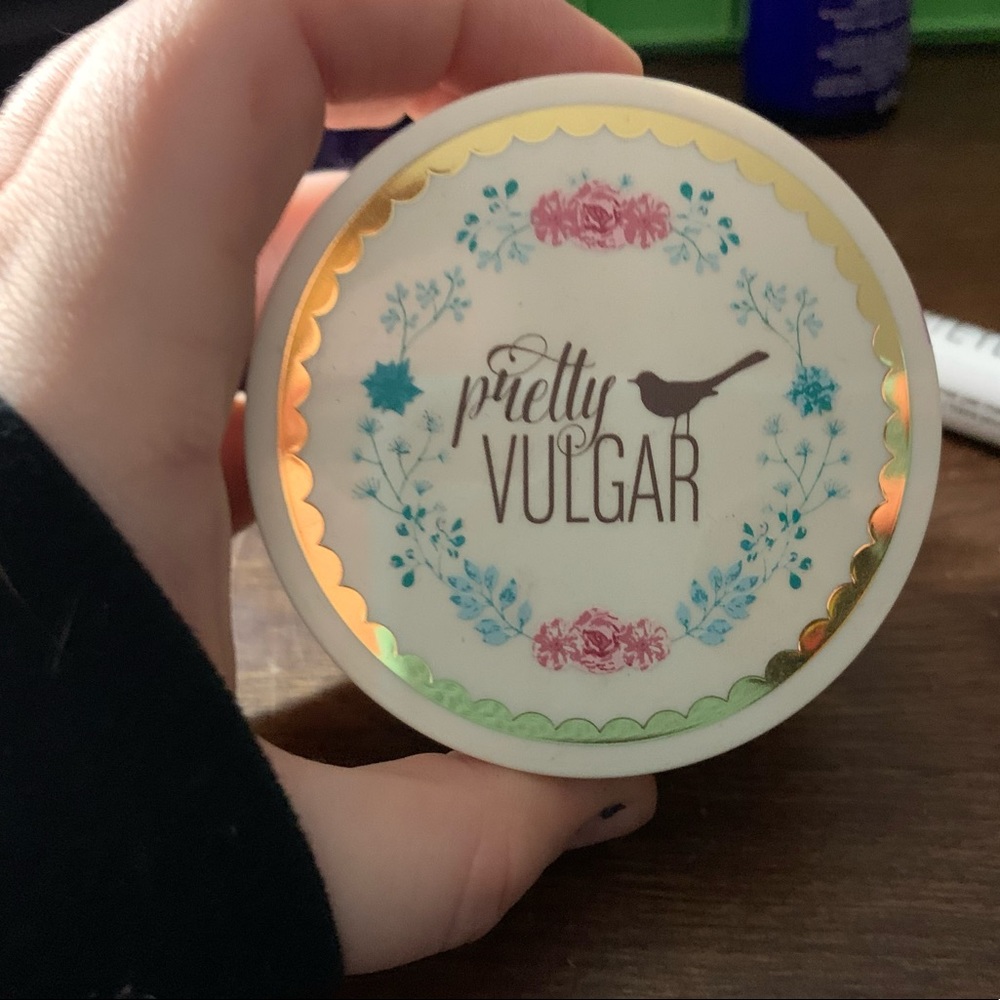 Pretty Vulgar Translucent powder